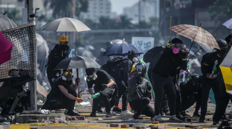 Chinas Außenministerium veröffentlicht Liste von Untaten der USA in der Hongkong-Frage