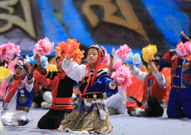 Tibetisches Rangbala-Festival in Rangtang