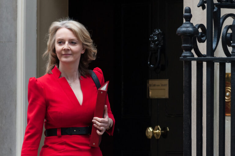 Großbritanniens neue Premierministerin kann die schwierigste Situation, die es seit 43 Jahren gab, kaum umkehren