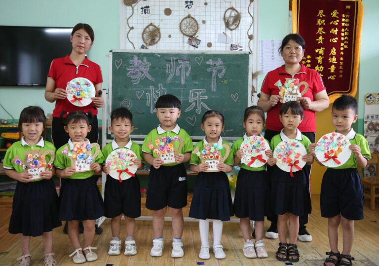 In der Provinz Henan feiern SchülerInnen und LehrInnen den Lehrertag