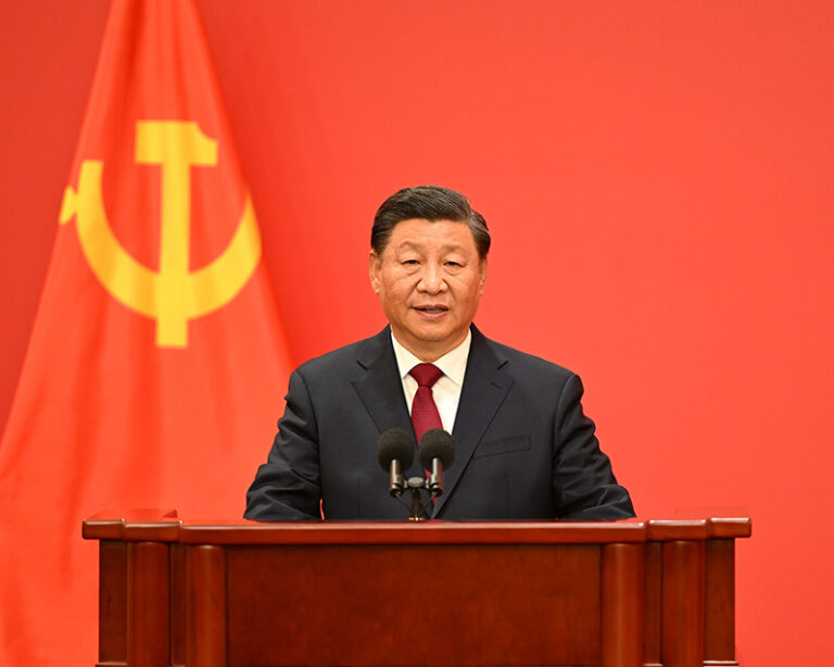 Xi Jinping führt neuen Kern von KP Chinas zu Pressetreffen