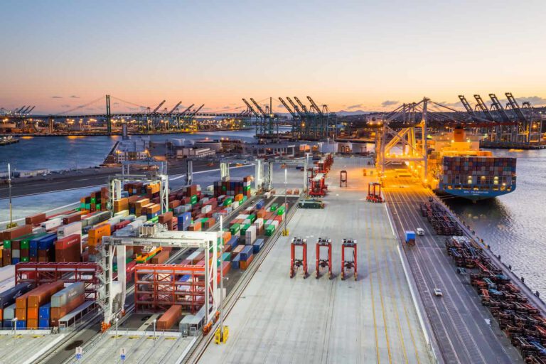 Zhang Liangang: Technologische Erneuerungen führen zu fortschrittlichem, automatisiertem Hafen