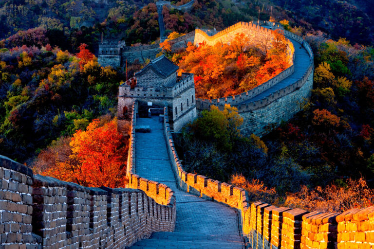 Herbst am Mutianyu-Abschnitt der Großen Mauer