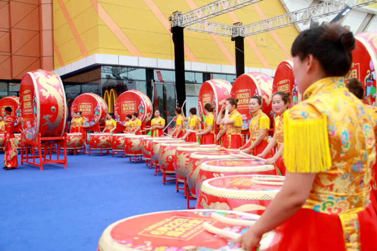 Traditionelle chinesische Trommeln wurden gestimmt