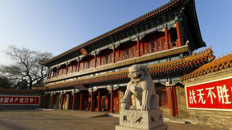 Politbüro des ZK der KP Chinas erörtert Wirtschaftsaufgaben 2023