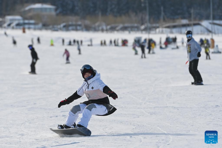 Spaß im Schnee in Ürümqi