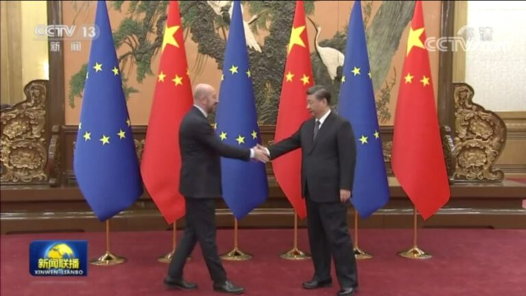Xi Jinping führt Gespräch mit Charles Michel