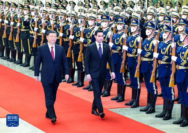 Xi Jinping trifft turkmenischen Präsidenten
