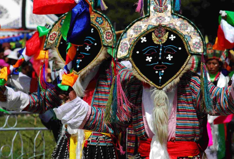 Traditioneller Nuo-Tanz in Jiangxi