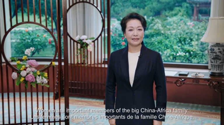 Video-Ansprache von Peng Liyuan an Chinesisch-Afrikanisches Frauenforum