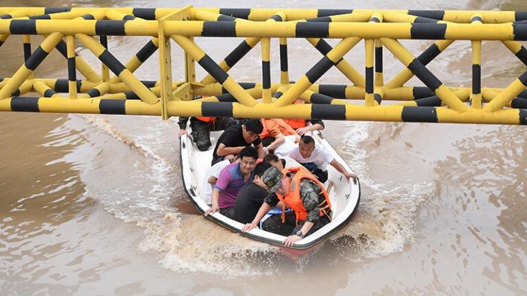 Provinz Hebei siedelt über 1,2 Millionen Menschen wegen starker Regenfälle um