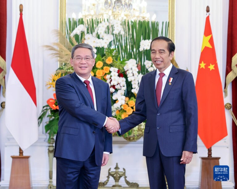 Li Qiang führt Gespräch mit indonesischem Präsidenten