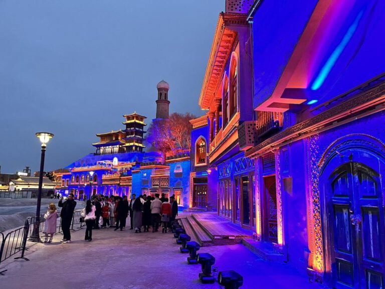 Nebenschauplatz der CMG-Frühlingsfestgala in Xinjiang bei Touristen beliebt